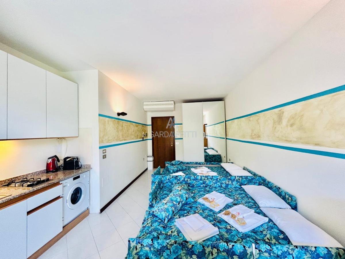 Perseo Apartment - 200M Dal Lago Di Garda Sirmione Exteriör bild